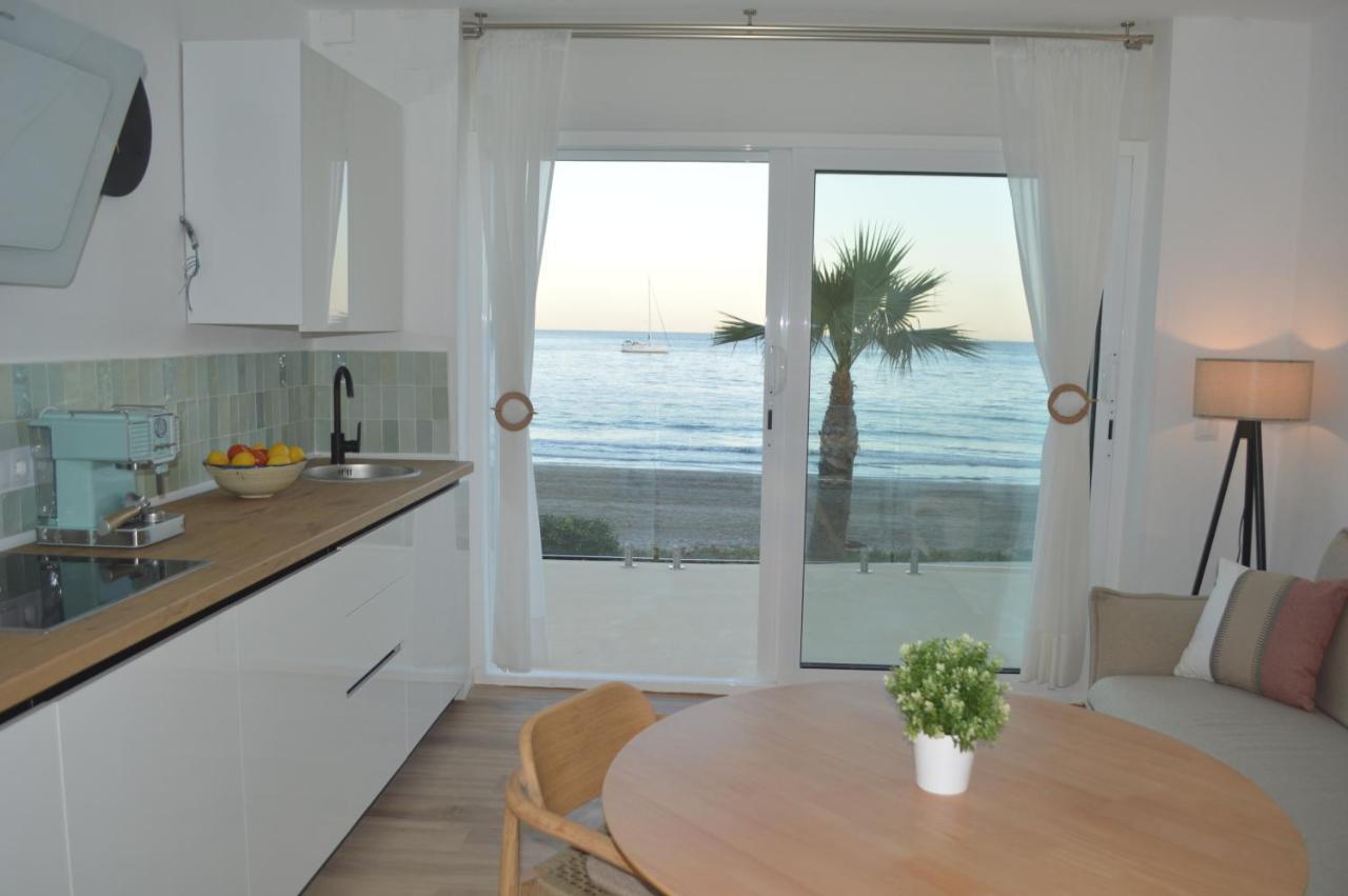 Excepcional Apartamento Amanecer Al Borde De Playa Y Mar, En Chalet Roquetes لقنت المظهر الخارجي الصورة