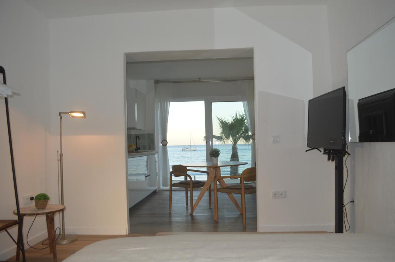 Excepcional Apartamento Amanecer Al Borde De Playa Y Mar, En Chalet Roquetes لقنت المظهر الخارجي الصورة