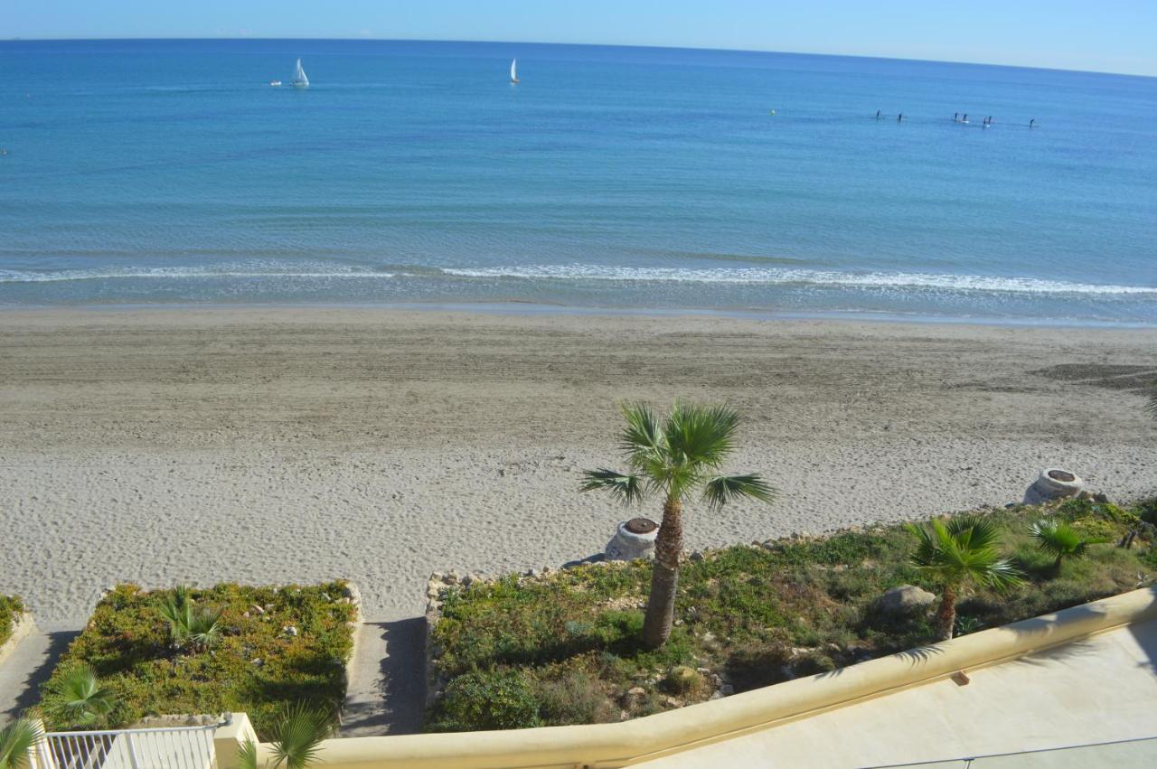Excepcional Apartamento Amanecer Al Borde De Playa Y Mar, En Chalet Roquetes لقنت المظهر الخارجي الصورة