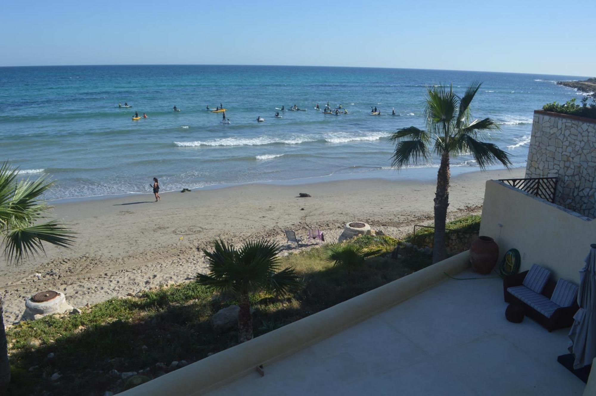 Excepcional Apartamento Amanecer Al Borde De Playa Y Mar, En Chalet Roquetes لقنت المظهر الخارجي الصورة
