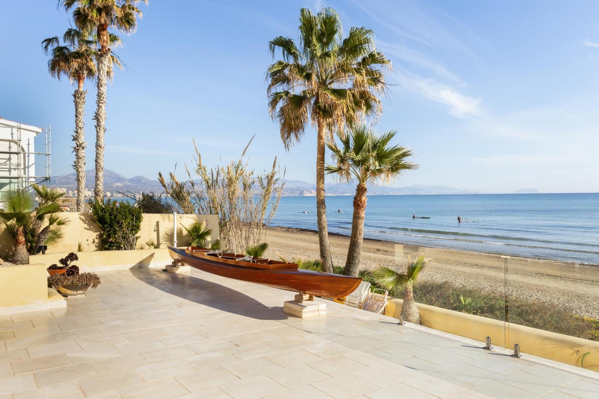 Excepcional Apartamento Amanecer Al Borde De Playa Y Mar, En Chalet Roquetes لقنت المظهر الخارجي الصورة